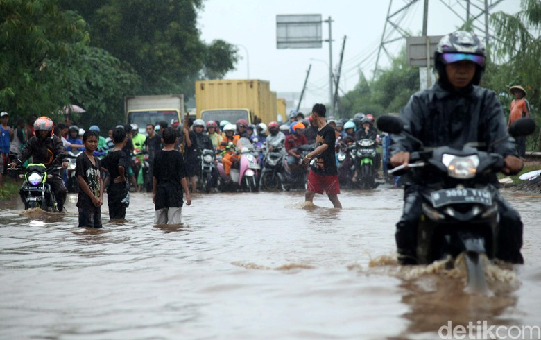  Banjir Bungkam Mulut Pendukung Ahok