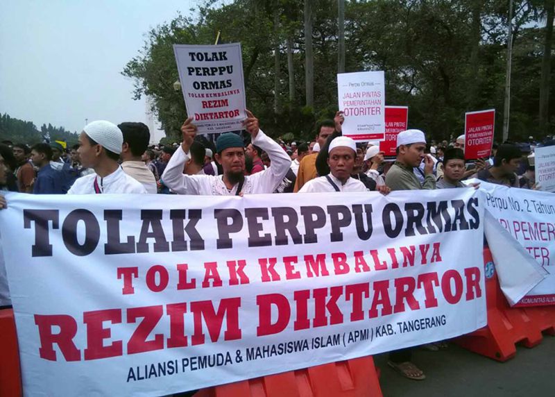  Menyerang Ajaran dan Dakwah Islam