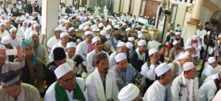 Ulama jabar hadir di multaqa ulama di madura november 2019