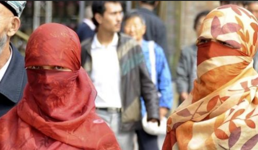  Rezim Cina Paksa Muslimah Uighur Tinggal Bersama Pria Lain