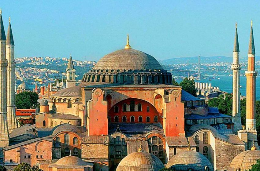  Kembalinya Shalat ke Hagia Sophia dan Makin Tingginya Suara Menuntut Kembalinya Khilafah!