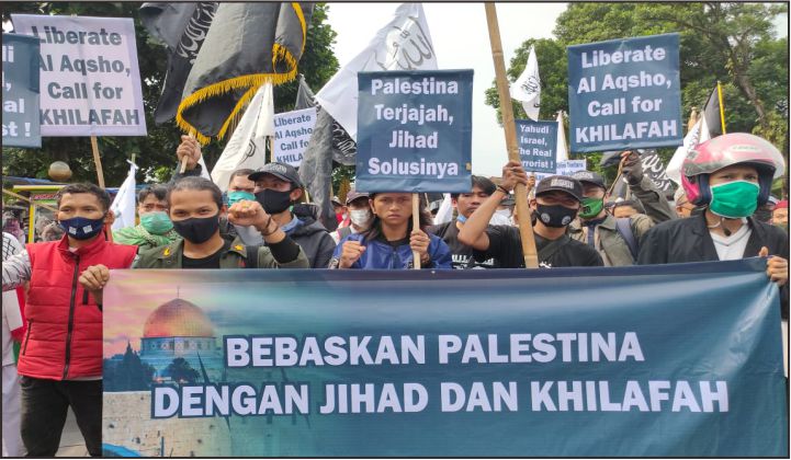  Ribuan Massa Al-Mumtaz Tasikmalaya Serukan Bebaskan Palestina!