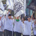 Kibaran bendera liwa dan roya di aksi damai peduli Palestina di Banjarmasin